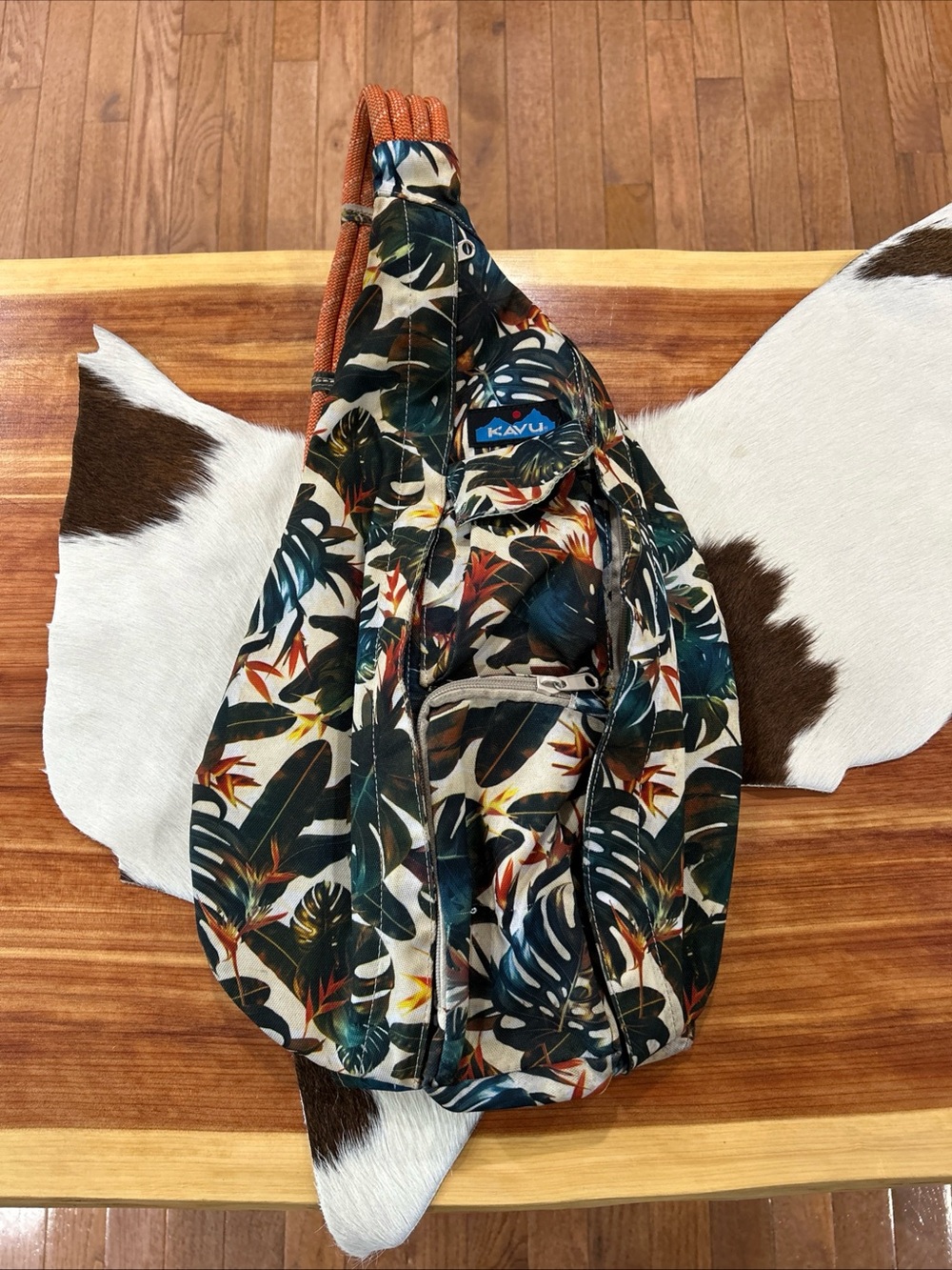 Kavu Rope Sling Bag Crossbody Island Canopy Tropical Leaf